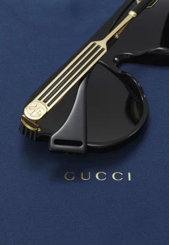 Gucci Sonnenbrille - Black/gold/grey - Unisex 11 Gucci Sonnenbrille - Black/gold/grey - Unisex -Günstiges Gucci || Knirps Geschäft 007a97b679764c58a2b42e912fe5d979