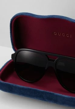 Gucci Sonnenbrille - Black/grey - Unisex 9 Gucci Sonnenbrille - Black/grey - Unisex -Günstiges Gucci || Knirps Geschäft 13f7d0189f044a3da3b0d775d92af086