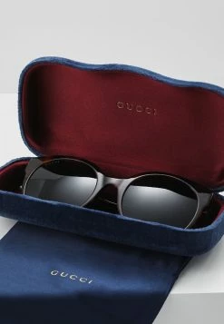 Gucci Sonnenbrille - Braun - Damen 9 Gucci Sonnenbrille - Braun - Damen -Günstiges Gucci || Knirps Geschäft 3dbd8723f0bc4d5a8f8bcdb41e1645ee