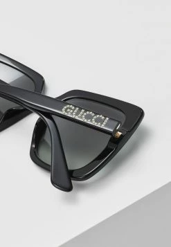 Gucci Sonnenbrille - Black/grey - Damen 11 Gucci Sonnenbrille - Black/grey - Damen -Günstiges Gucci || Knirps Geschäft 66b1f6163ce74fc68b96d207136a09f8