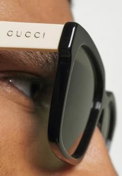 Gucci UNISEX - Sonnenbrille - Black/white/green 10 Gucci UNISEX - Sonnenbrille - Black/white/green -Günstiges Gucci || Knirps Geschäft c852fe99986b4932b1655508e0e1d6dc