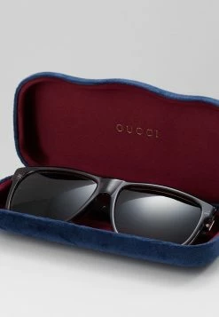 Gucci - Unisex Sonnenbrille - Grey/black 9 Gucci - Unisex Sonnenbrille - Grey/black -Günstiges Gucci || Knirps Geschäft e7387c667f4545f8909a8463827d411a