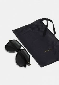 Gucci - Unisex Sonnenbrille - Black/grey 9 Gucci - Unisex Sonnenbrille - Black/grey -Günstiges Gucci || Knirps Geschäft f9c7a2d298fd4865b186a78768f2b630